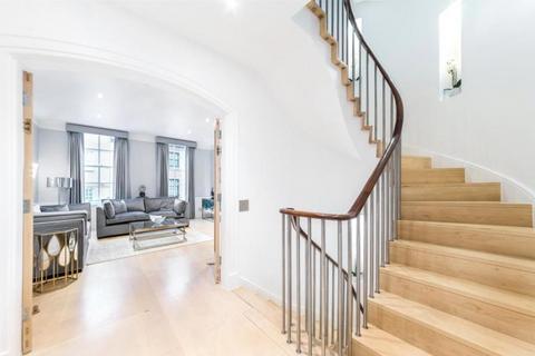 3 bedroom terraced house to rent, Culross Street, Mayfair, London, W1K