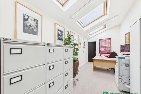 Office to rent, 56 Church St Biggleswade SG18 0JS
