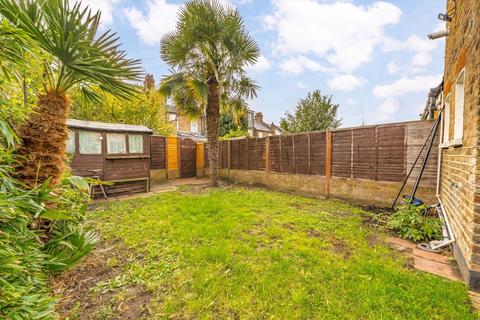 14 Lawn Gardens, London, W7 3JN