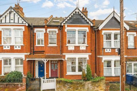 Lawn Gardens, London W7