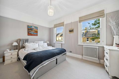 undefined, Fulwell Road, Teddington TW11
