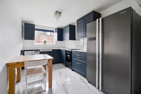2 bedroom flat to rent, Lansdowne Road, West Wimbledon SW20