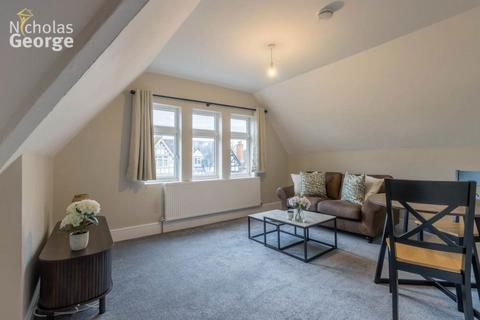 1 bedroom flat to rent, Grove Avenue, Moseley, B13 9RU