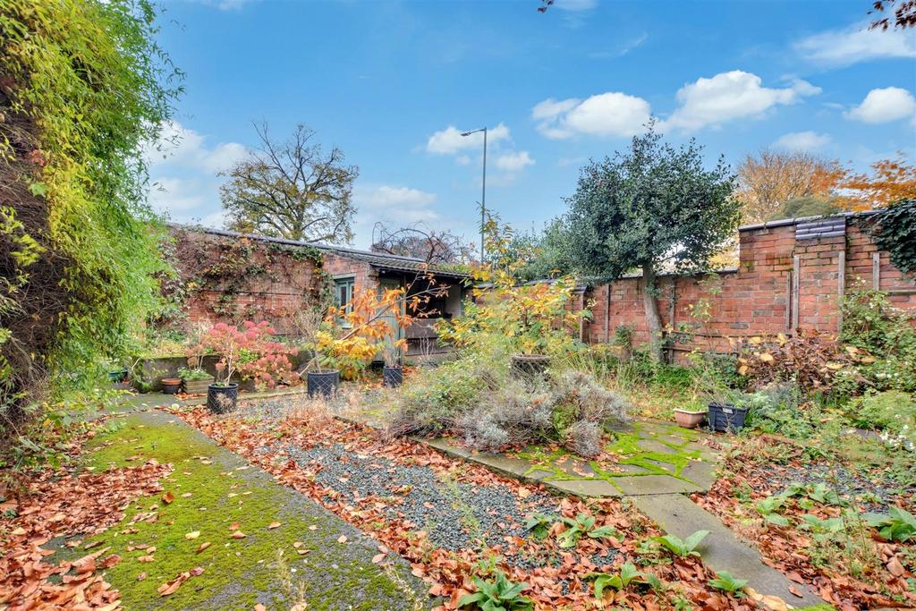 Back Garden 1.jpeg