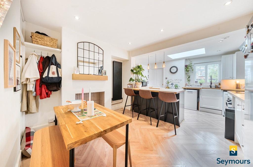 Kitchen/Dining