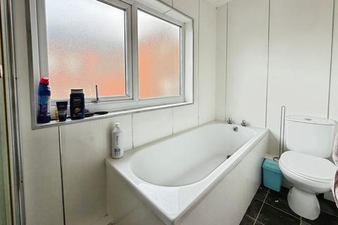 3 bedroom terraced house to rent, Davenport Avenue, Manchester, Greater Manchester, M20