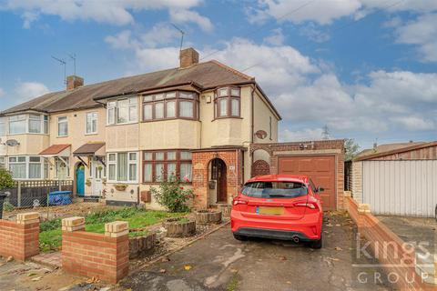 3 bedroom end of terrace house for sale, Chestnut Road, Enfield