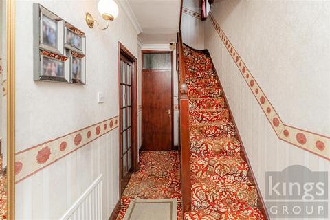 3 bedroom end of terrace house for sale, Chestnut Road, Enfield