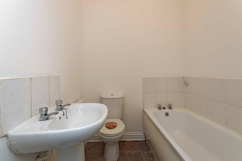 MFL6249416 390.jpg