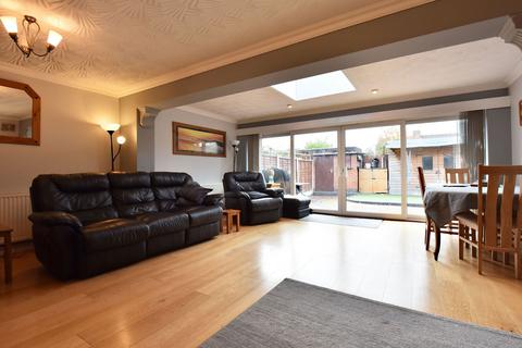 undefined, Avondale Close, Kingswinford DY6