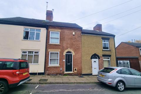 2 bedroom terraced house to rent, Raglan Street, NG16