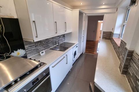 undefined, Raglan Street, NG16