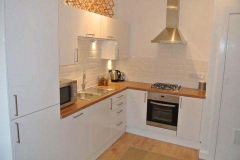 2 bedroom flat to rent, Rodney Street, New Town, Edinburgh