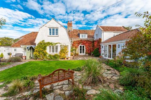5 bedroom detached house for sale, Charming period residence set within the rural hamlet of Aldwick