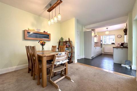 4 bedroom semi-detached house for sale, Elm Avenue, Newark