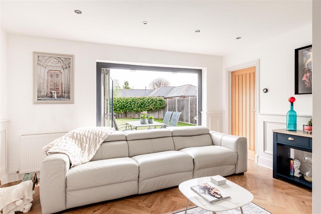 Hatch Close-15.jpg