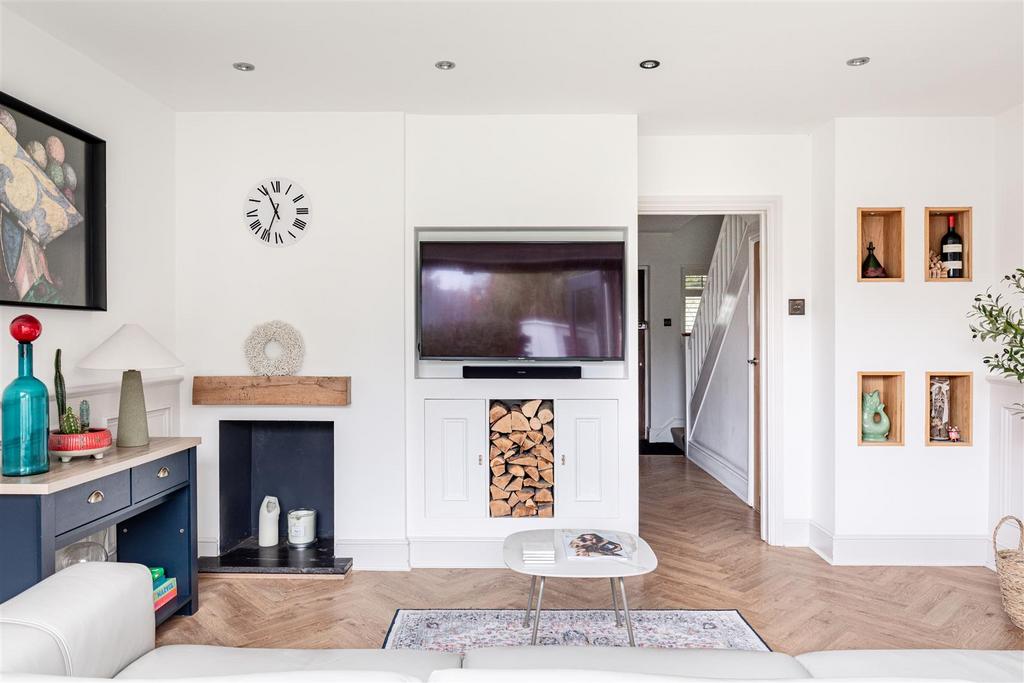Hatch Close-20.jpg