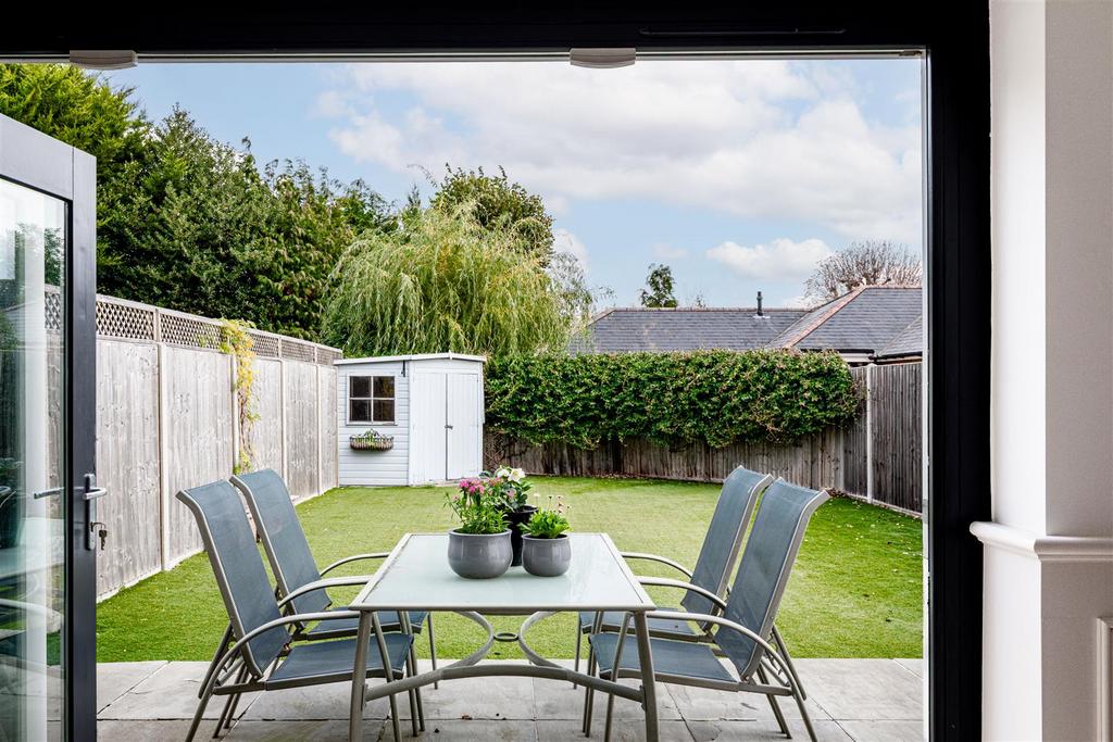 Hatch Close-24.jpg