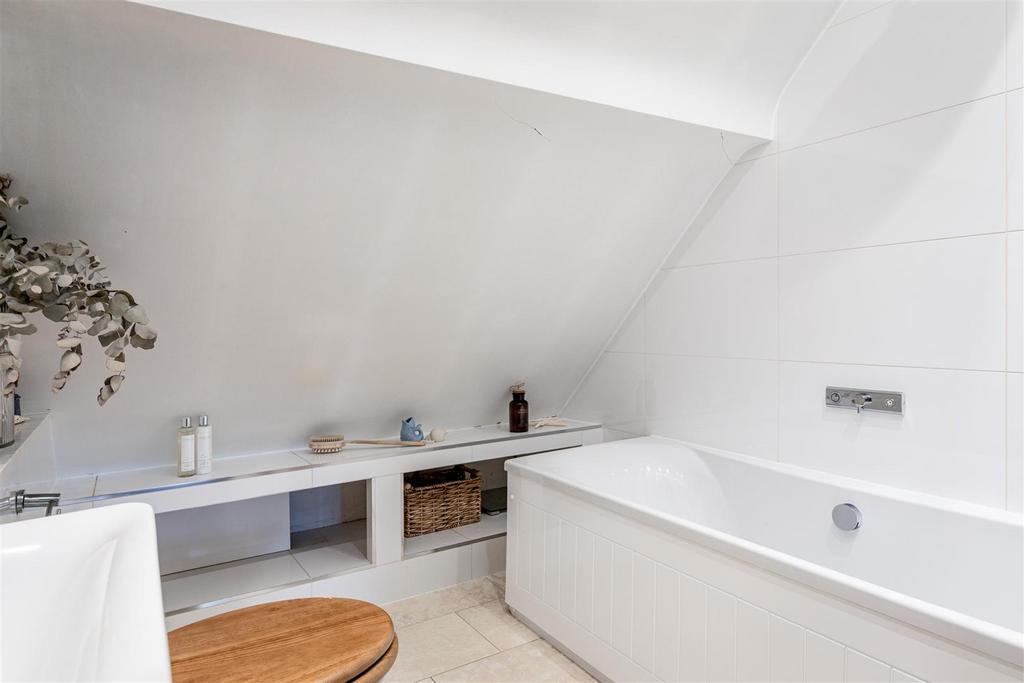 Hatch Close-31.jpg