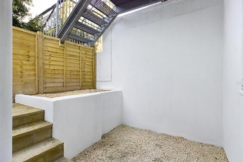 1 bedroom flat to rent, Roundhill Crescent, Brighton