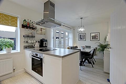 3 bedroom detached house for sale, Elgar Mews, Aylesbury