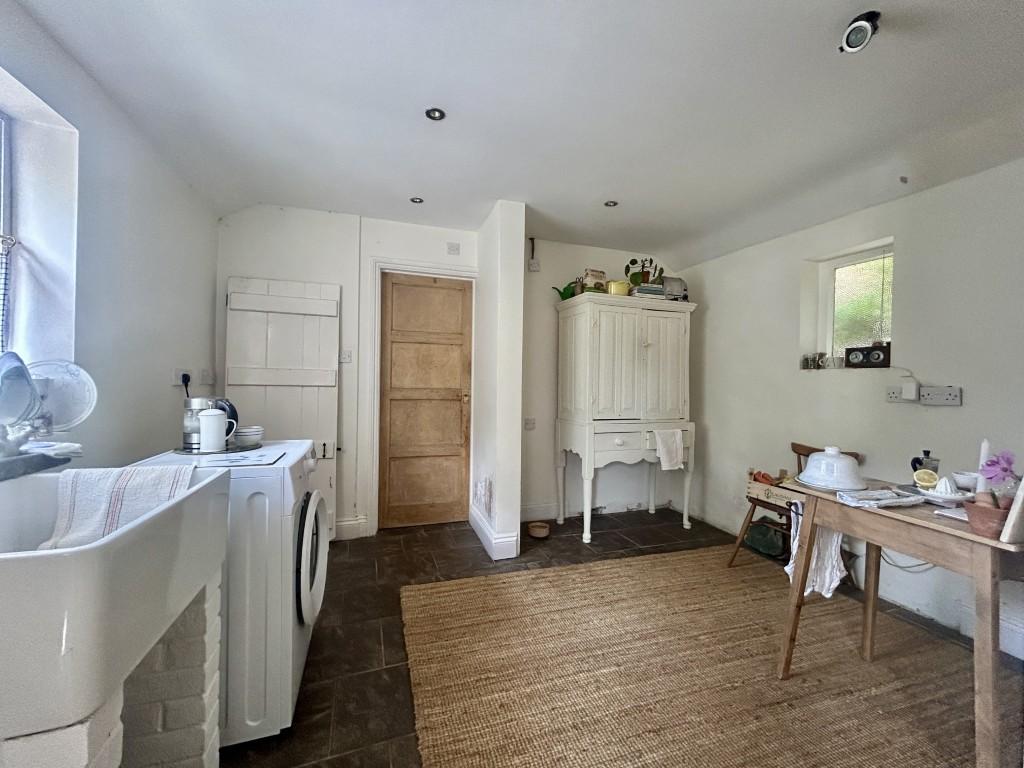 6  Medium  T202508131309.jpg