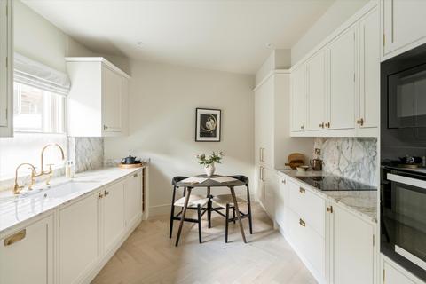 3 bedroom flat for sale, Pembridge Gardens, London, W2