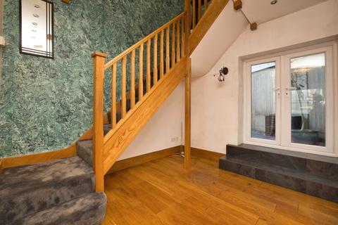 2 bedroom maisonette for sale, Queens Road, Broadstairs, Kent, CT10