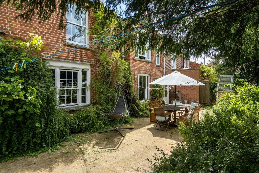 Latcham Dowling 33 Horslow Street Potton MATTHEW P