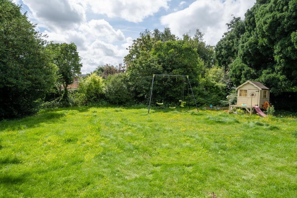 Latcham Dowling 33 Horslow Street Potton MATTHEW P