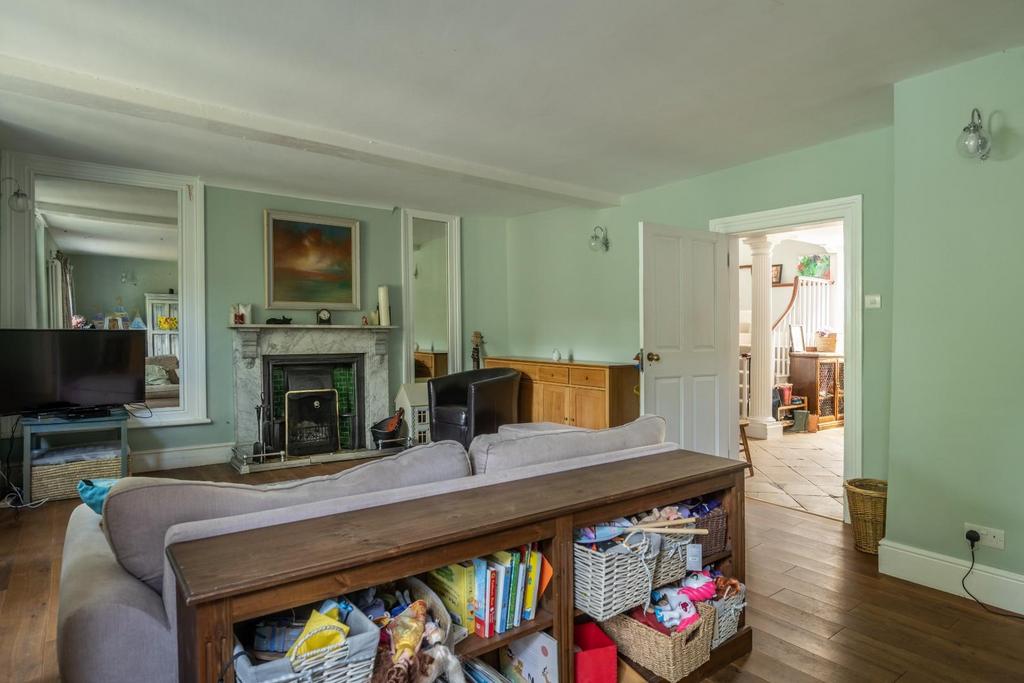 Latcham Dowling 33 Horslow Street Potton MATTHEW P