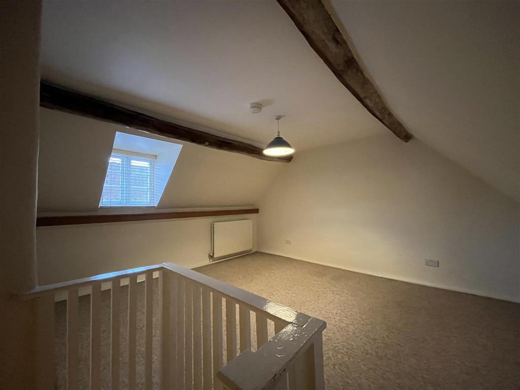 Bedroom 2.JPG