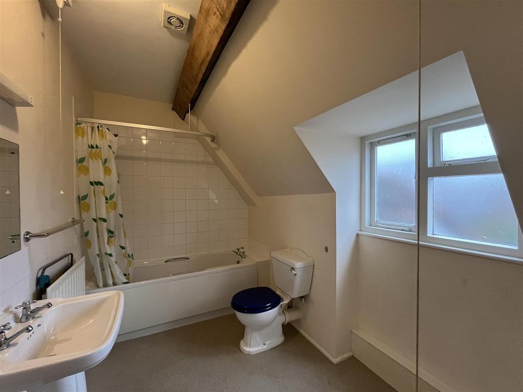 Bathroom.JPG