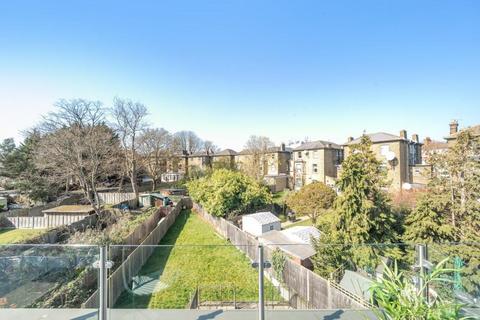2 bedroom flat to rent, Church Rise, London, SE23