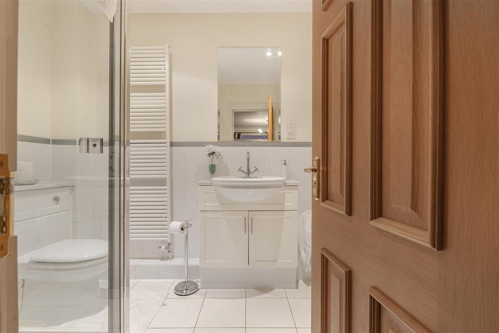 Ensuite