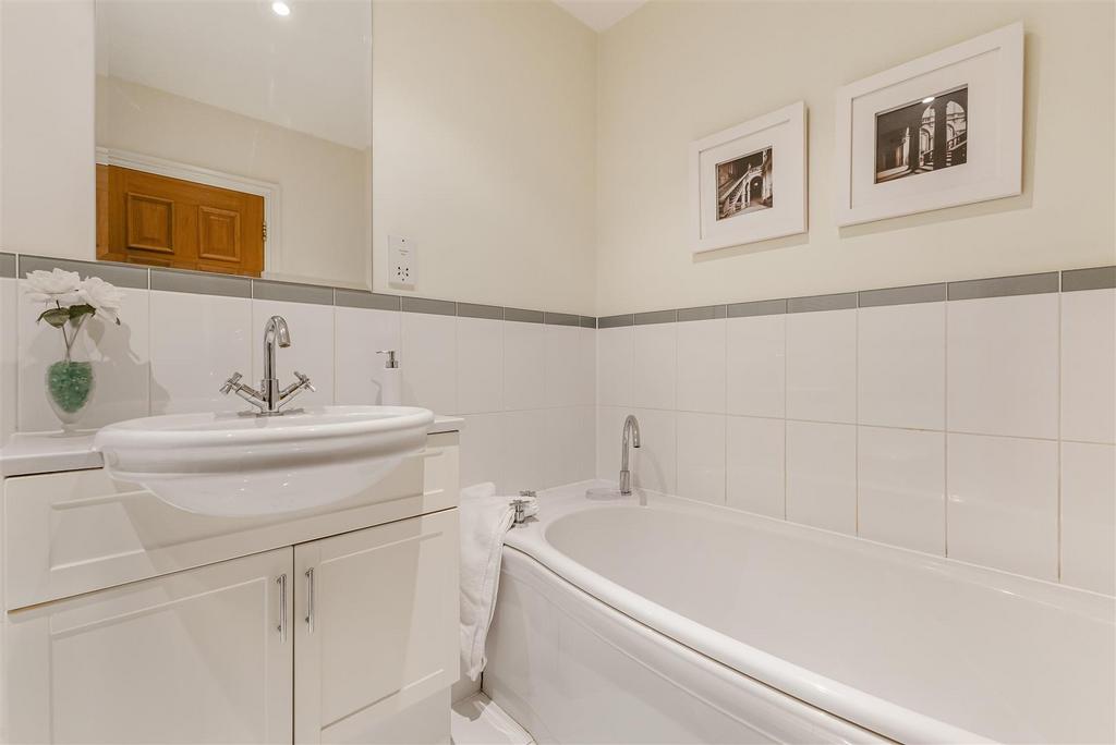 Ensuite