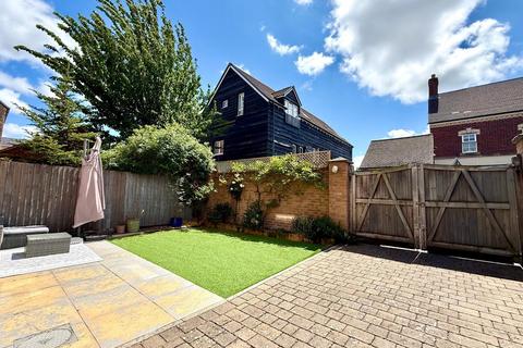 3 bedroom semi-detached house for sale, Wichelstowe, Swindon SN1