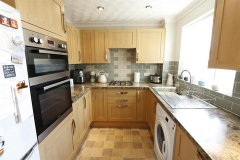 2 bedroom terraced house for sale, Elgar Drive, Shefford