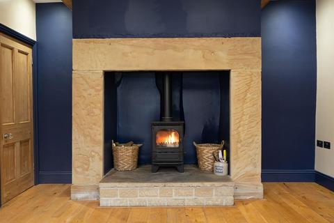 3 bedroom cottage for sale, Far Cliffe, Holmfirth HD9