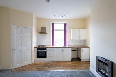 2 bedroom terraced house to rent, Pearl Street, Batley