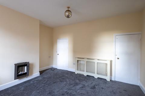2 bedroom terraced house to rent, Pearl Street, Batley