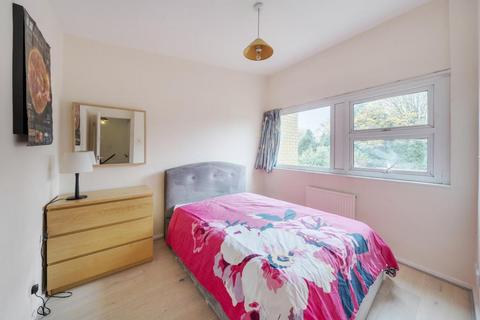 3 bedroom terraced house to rent, The Paddox,  Oxford,  OX2