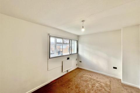 undefined, Tivoli Road, Hounslow TW4
