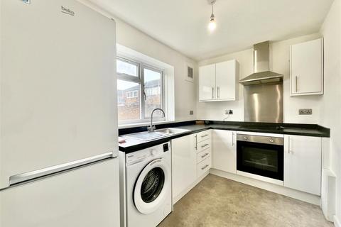 undefined, Tivoli Road, Hounslow TW4