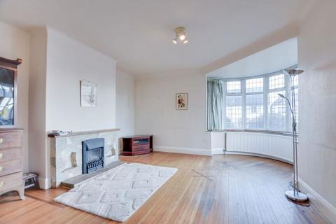 4 bedroom detached house for sale, Elmsleigh Avenue, Leicester, Leicestershire, LE2 2DF