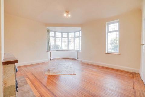 4 bedroom detached house for sale, Elmsleigh Avenue, Leicester, Leicestershire, LE2 2DF