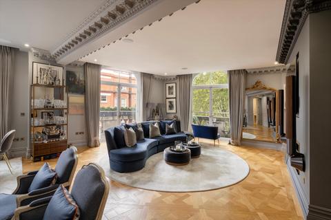 3 bedroom flat for sale, Empire House, North Terrace, SW7