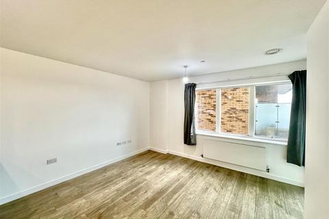 2 bedroom apartment to rent, 35 Lampton Road, Hounslow TW3