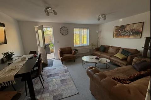 2 bedroom end of terrace house to rent, Christabel Close, Kent, DA10