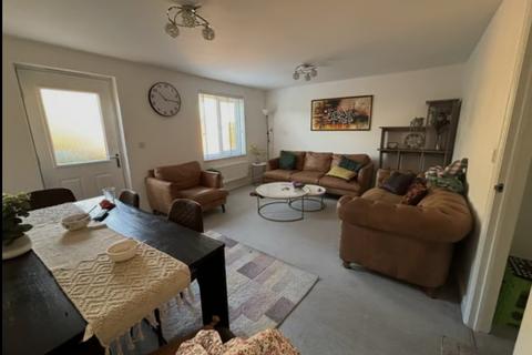 2 bedroom end of terrace house to rent, Christabel Close, Kent, DA10